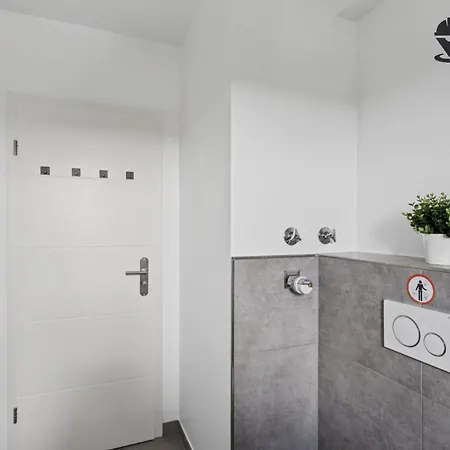 Monteur - Fuer Bis Zu 4 Personen In 61138 - Fb11 Apartamento *