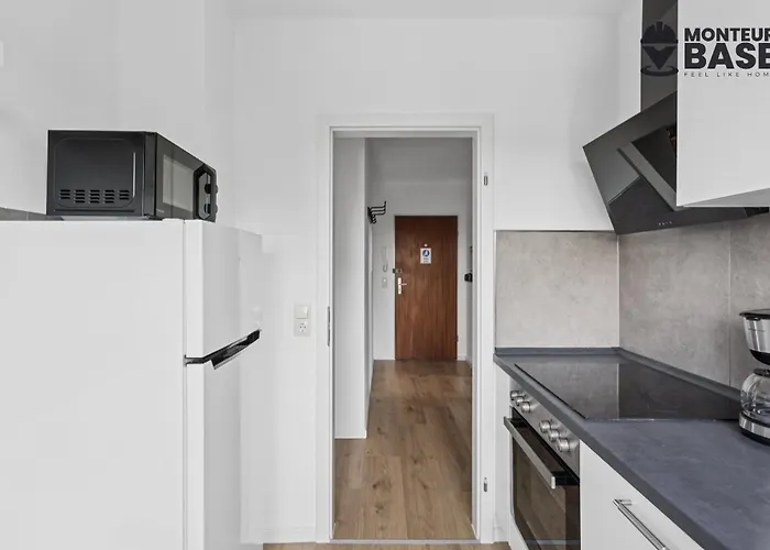 Monteur - Fuer Bis Zu 4 Personen In 61138 - Fb11 *