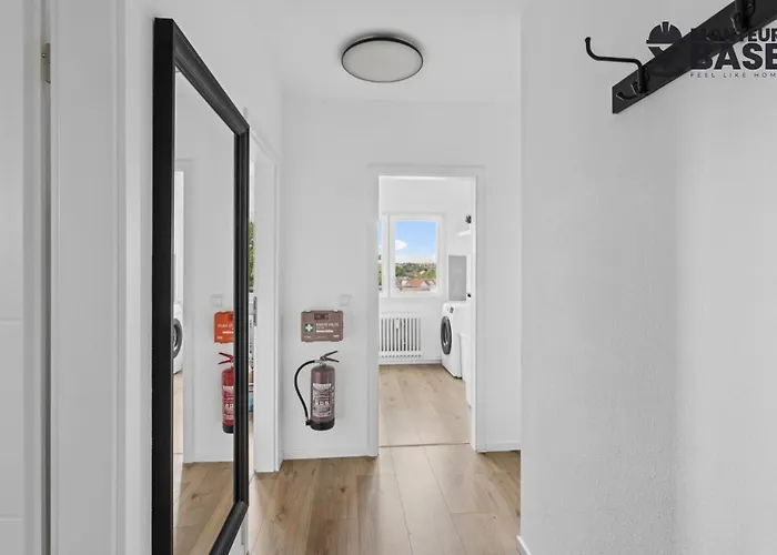 Monteur - Fuer Bis Zu 4 Personen In 61138 - Fb11 * Niederdorfelden